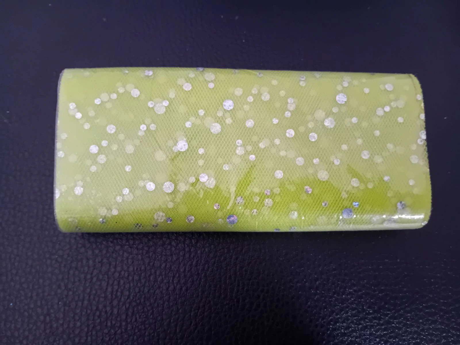 Tulle avec strass vert pomme de 15 cm de largeur x 9 m de longueur